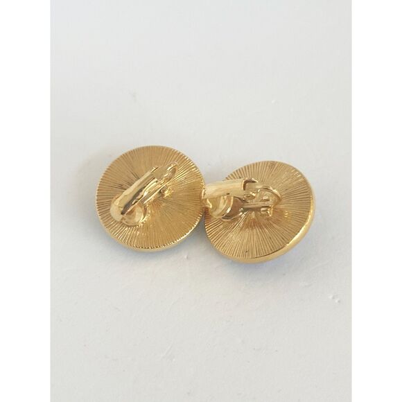 Vintage 1987 Avon Royal Facets Blue Clip On Earrings - Picture 5 of 5